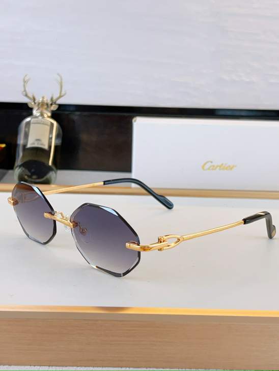 Picture of Cartier Sunglasses _SKUfw80049423fw